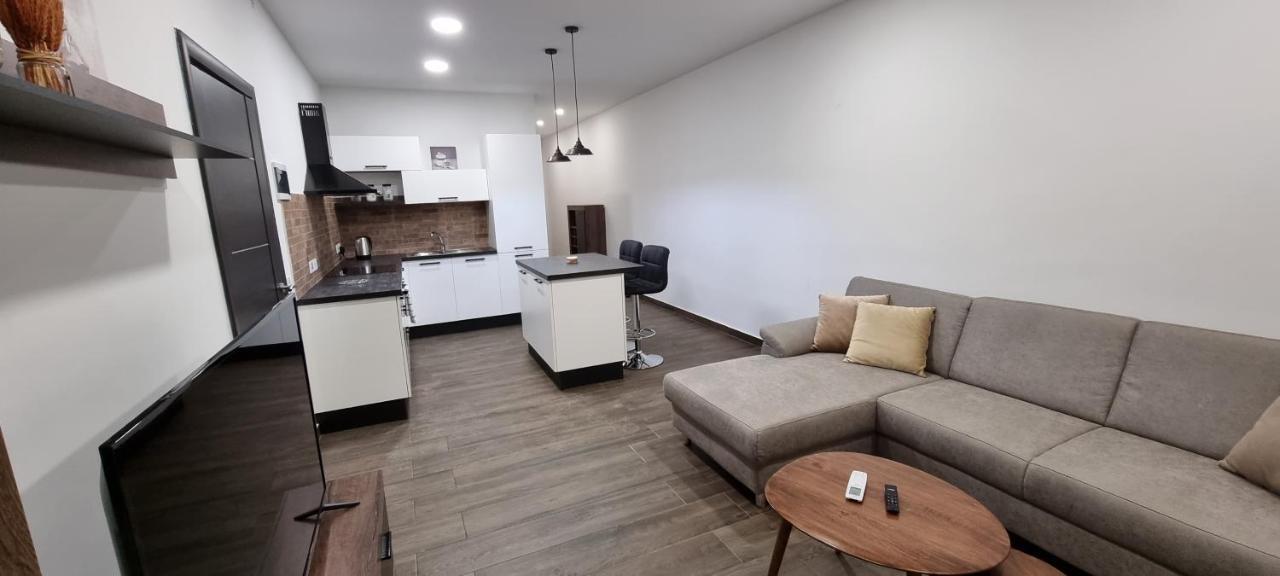 Enjoy And Relax Apartment Mosta Exterior photo